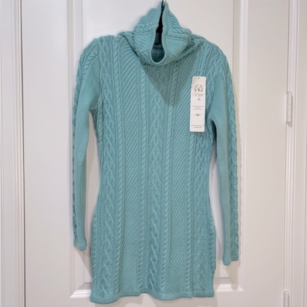 V28 Amazon Jade Blue Cable Knit Sweater Dress Size Medium NWT